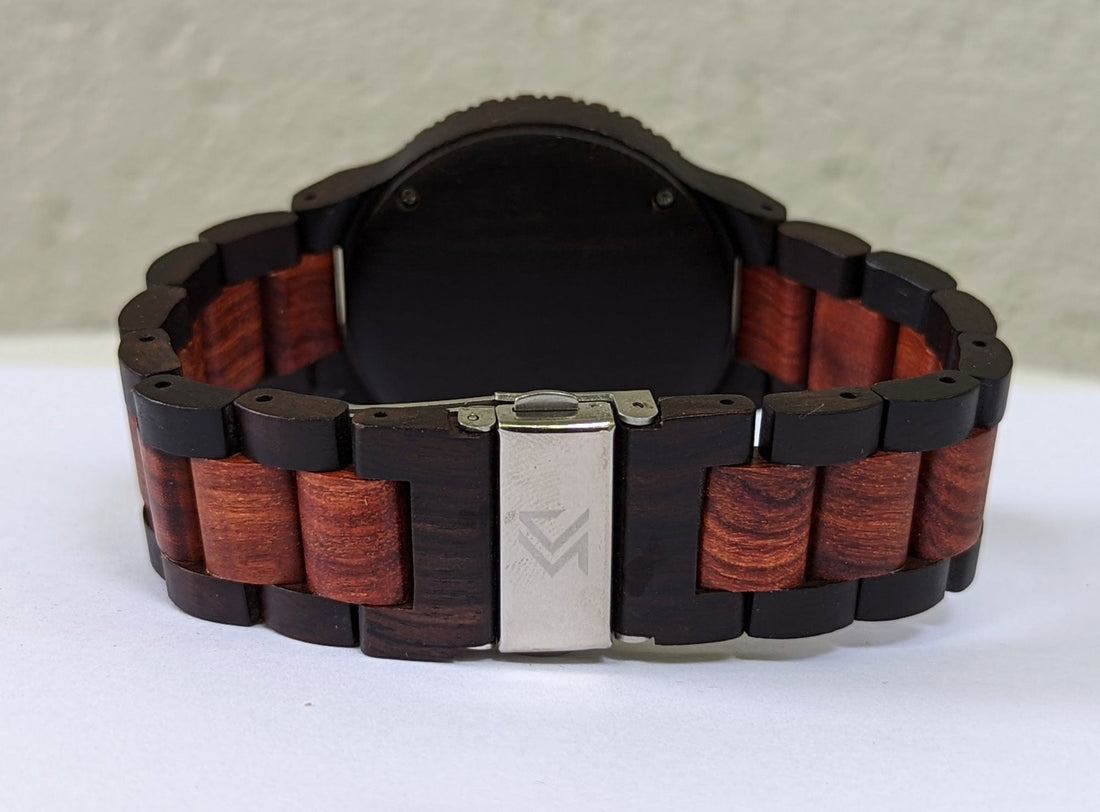 Groomsmen Set of 10 Wooden Watch Red | Justo - Dusty Saw