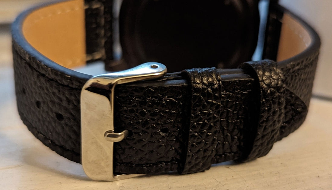 Arce | Black Leather - Dusty Saw